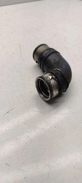 Intercooler hose/pipe 1k0145790c