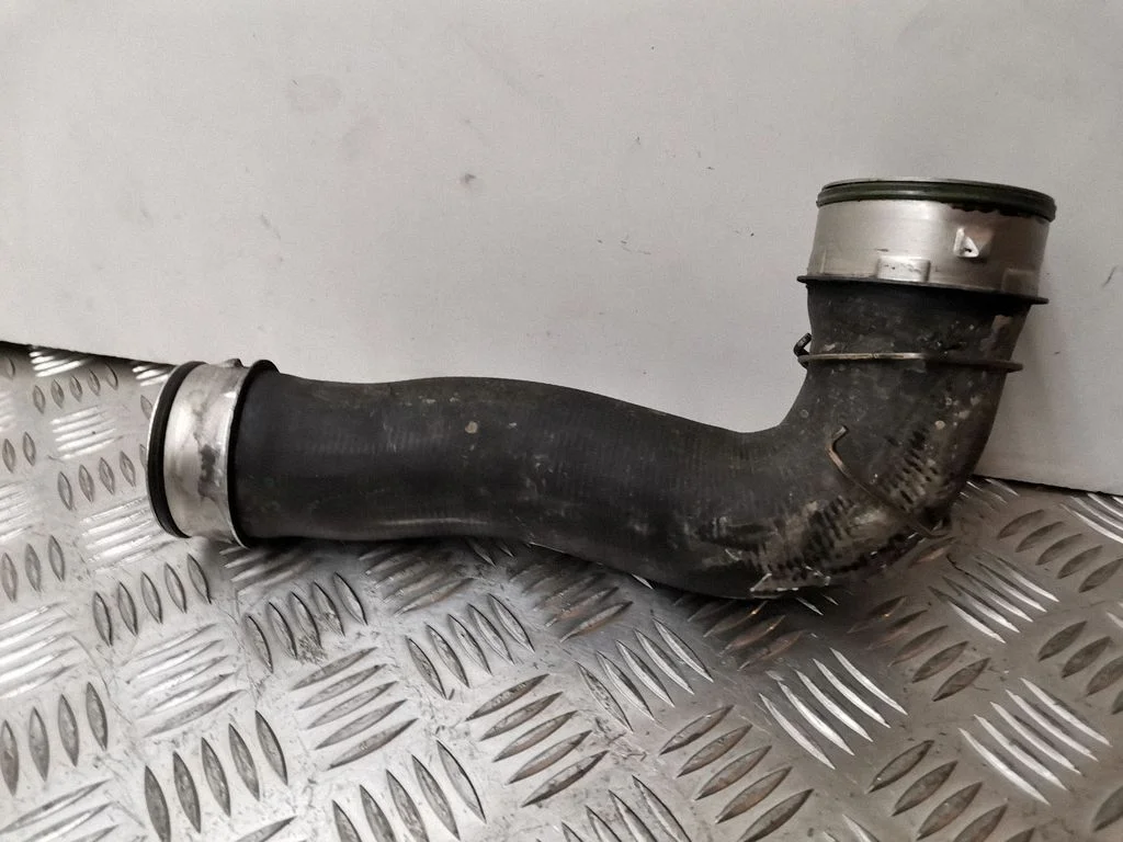Intercooler hose/pipe 1K0145834L