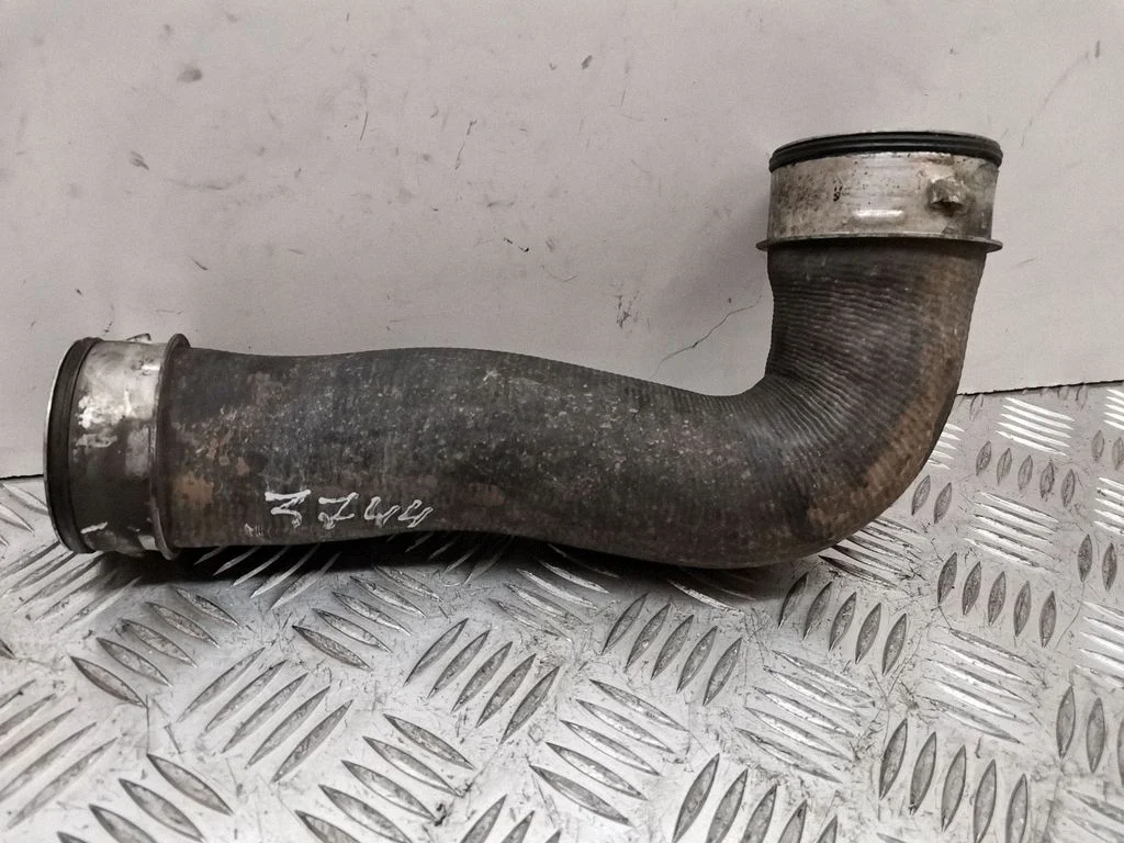Intercooler hose/pipe 1K0145834L
