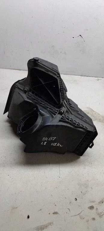 Air filter box 8R0133843B