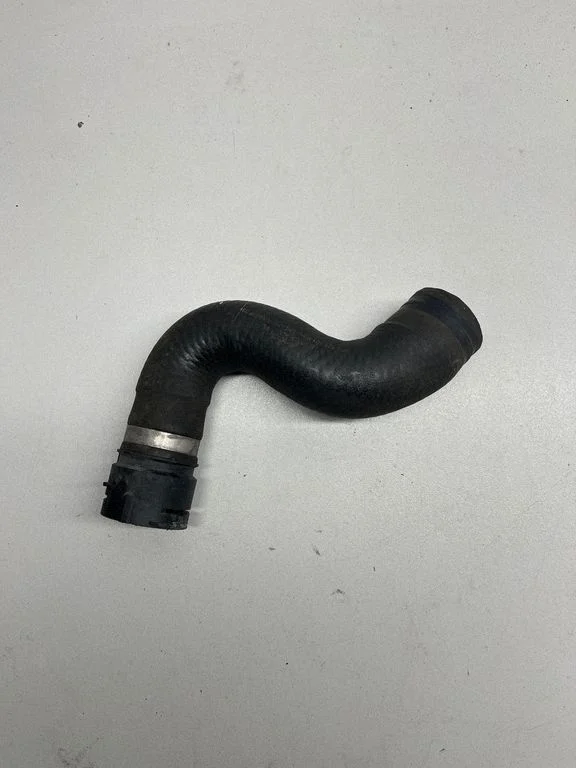 Engine coolant pipe/hose 8K0121101