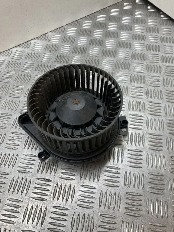 Heater fan/blower 8E1820021E