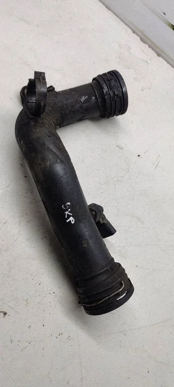 Intercooler hose/pipe 1k0145770D