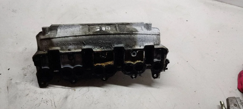 Kolektor ssący 03g129713H