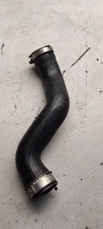 Intercooler hose/pipe 8e0145737F