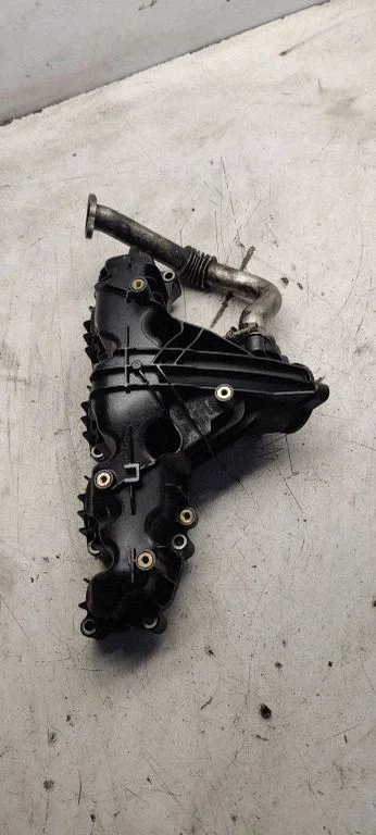 Intake manifold 03L129711an