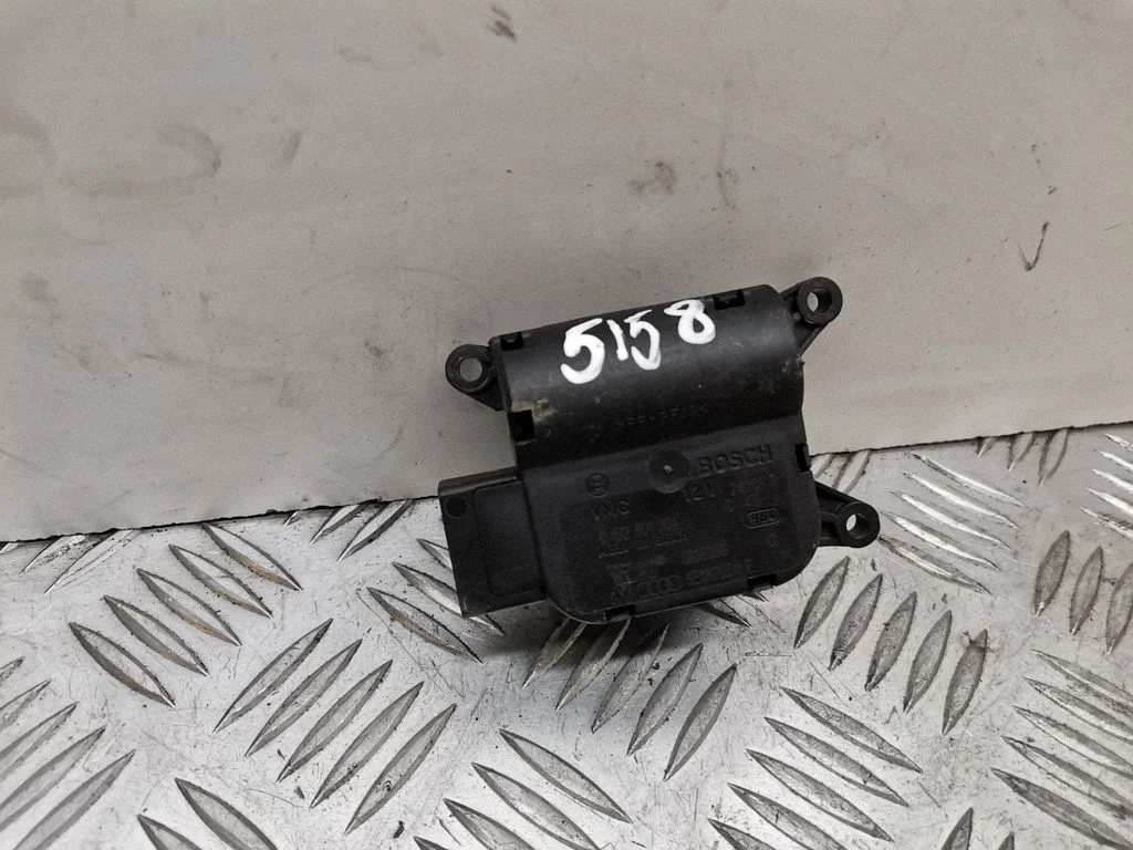 Air flap motor/actuator 8E1820511E