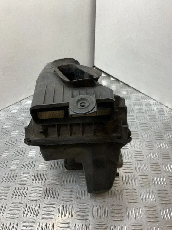 Air filter box 03G133835B