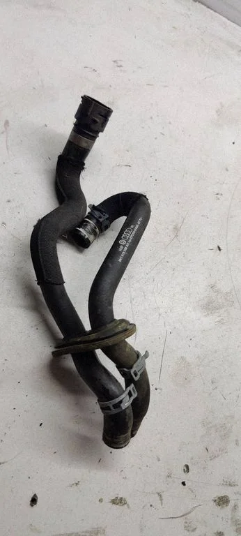 Engine coolant pipe/hose 8k1819350ab