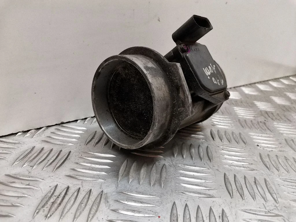 Mass air flow meter 059906461M
