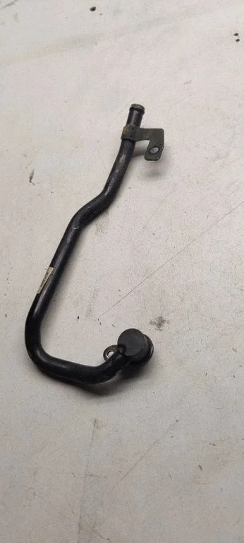Engine coolant pipe/hose 04L121065aj