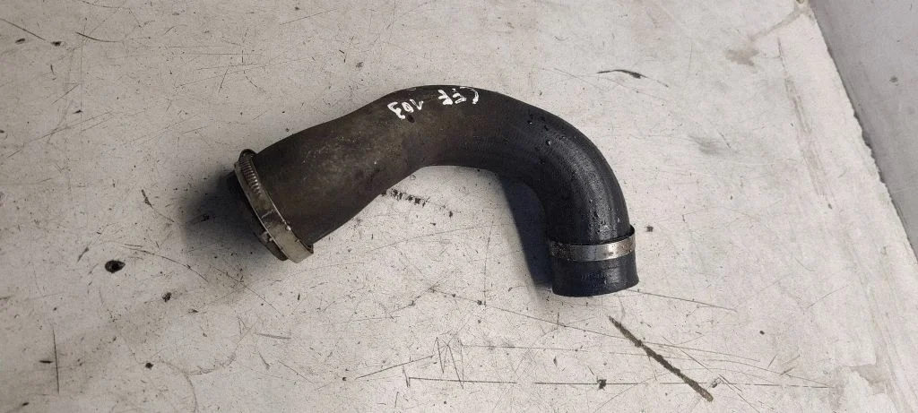 Intercooler hose/pipe