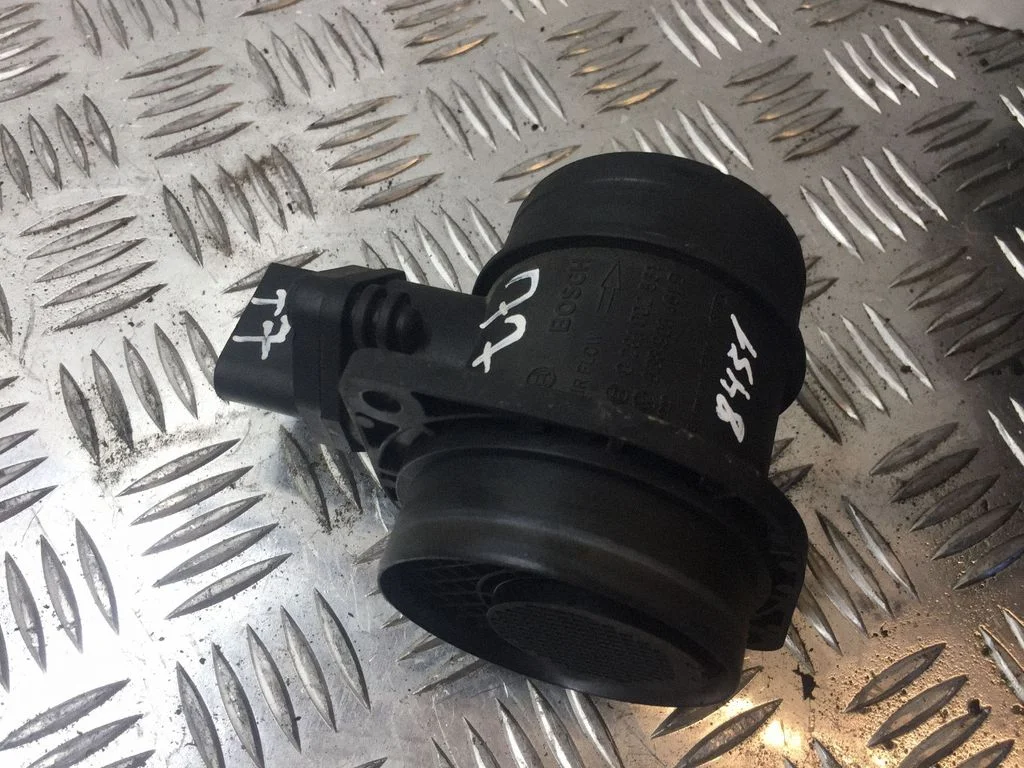 Mass air flow meter 038906461B