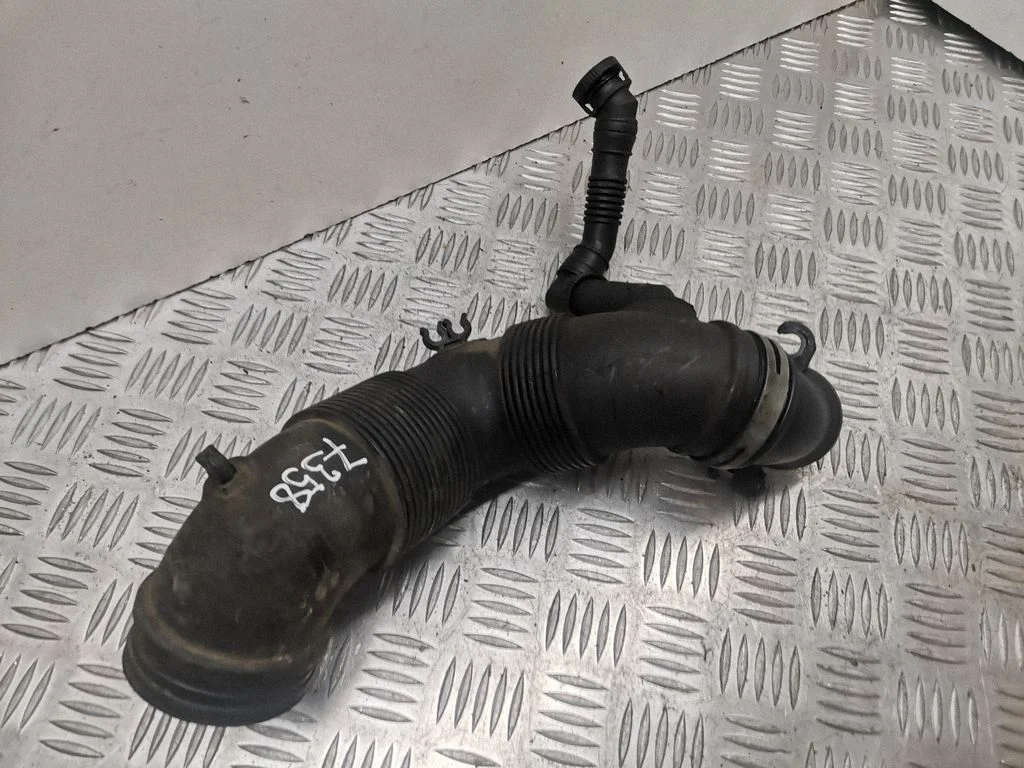 Turbo air intake inlet pipe/hose 3C0129654M