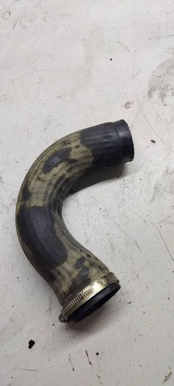 Intercooler hose/pipe
