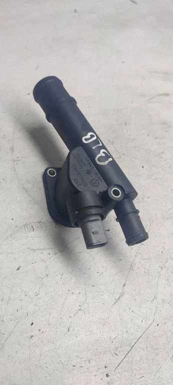 Mootori jahutusvedeliku toru / voolik – Audi A4 S4 B7 8E 8H (2005-2008)