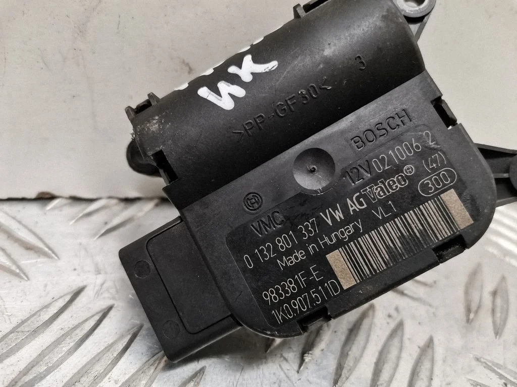 Gaisa aizvara motoriņš/aktuators 0132801337