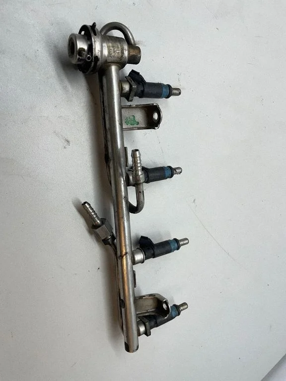 Listwa paliwowa (magistrala) – Audi A4 S4 B5 8D (1994-1999)