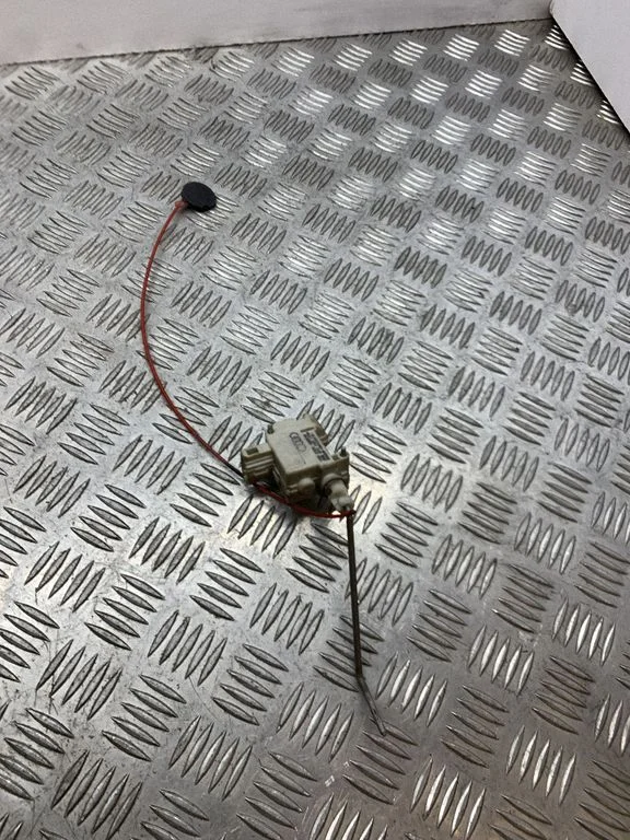 Fuel tank cap lock 8P0862153A