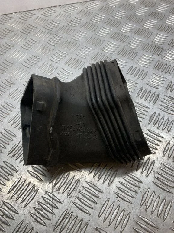 Air intake duct part 4F0129739B