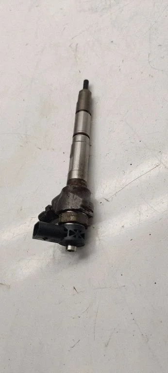 Fuel injector 04L130277AC