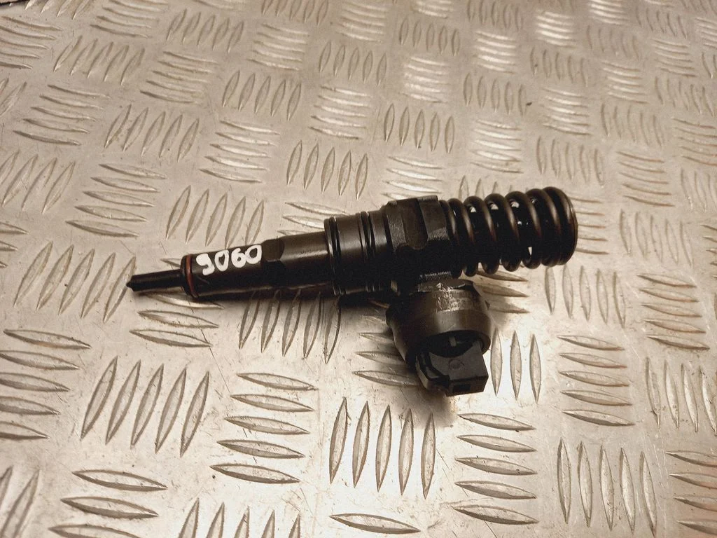 Fuel injector 038130073AG