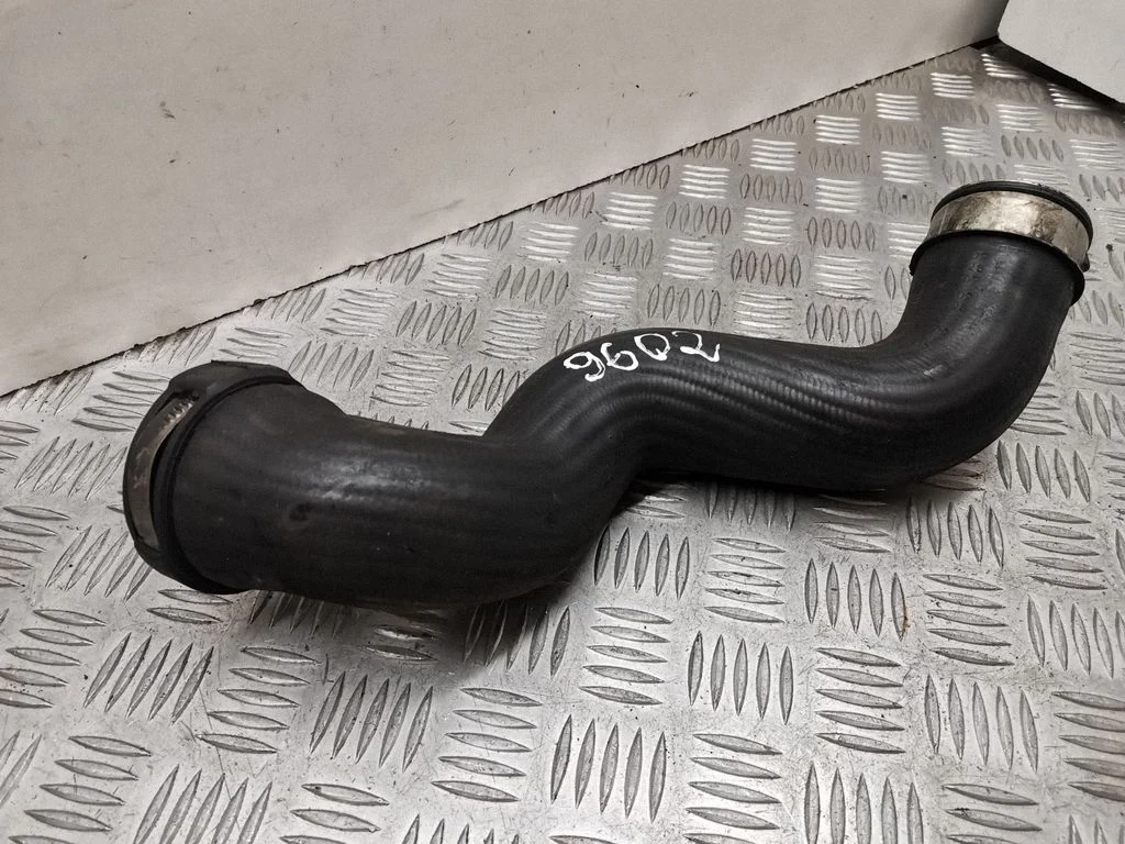 Intercooler hose/pipe 8E0145737E
