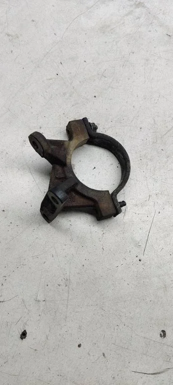 Engine mounting bracket – Ford Focus C-MAX (2003-2010)