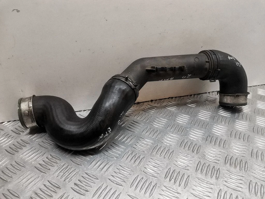 Turbo õhu sisselasketoru/ -voolik 3C0145770B