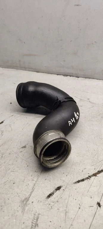 Intercooler hose/pipe