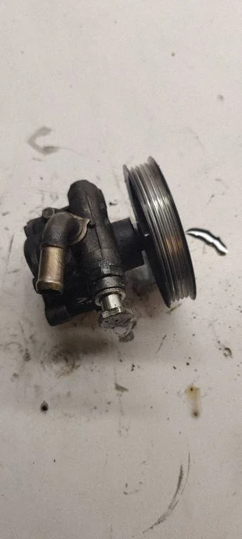 Roolivõimendi pump 800145177qe6