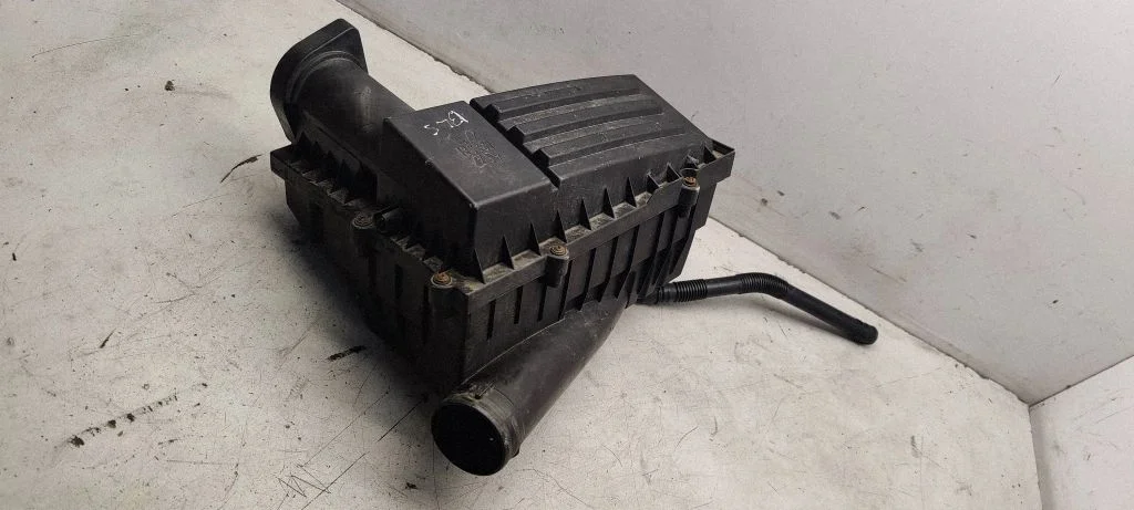 Air filter box 8c0129607af