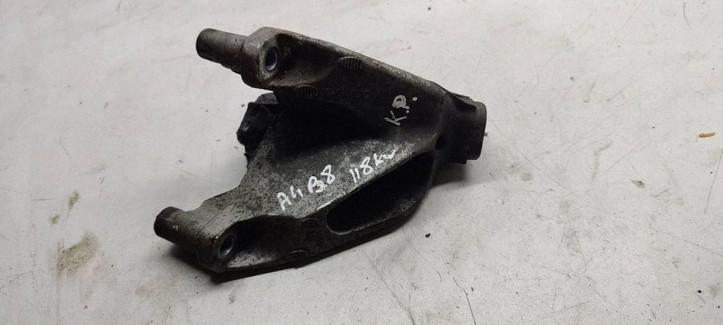 Engine mounting bracket 8k0199307al