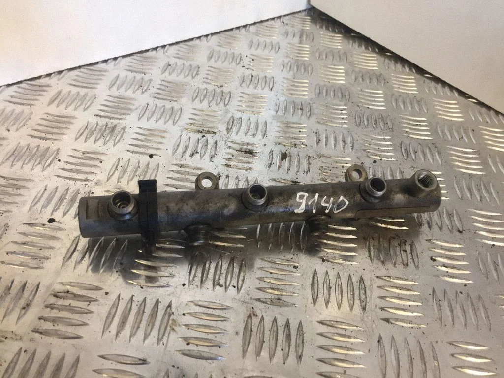 Fuel main line pipe 059130089AA