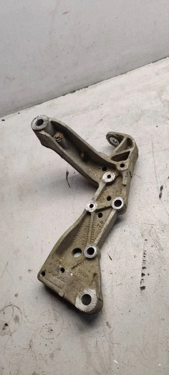 Front lower control arm/wishbone 1k0199295e
