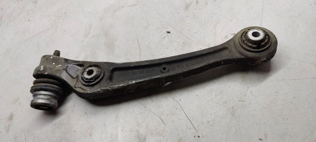 Front lower control arm/wishbone 8k0407156B