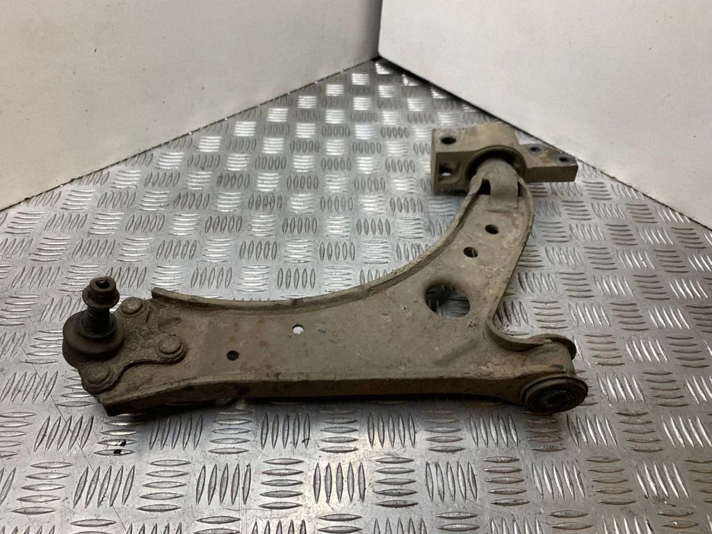 Front lower control arm/wishbone 1K0407190F