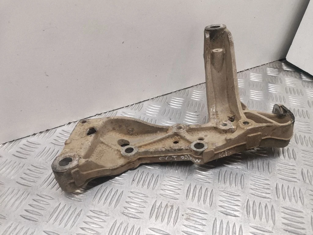 Front lower control arm/wishbone 1K0199295E