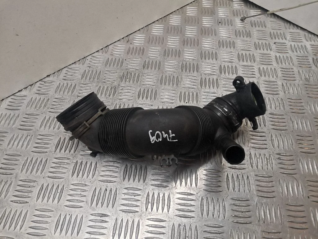 Turbo air intake inlet pipe/hose 3C0129654M