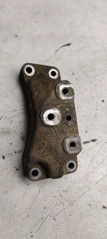 Gearbox mounting bracket 1k0199117