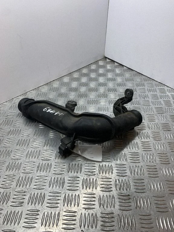 Air intake hose/pipe