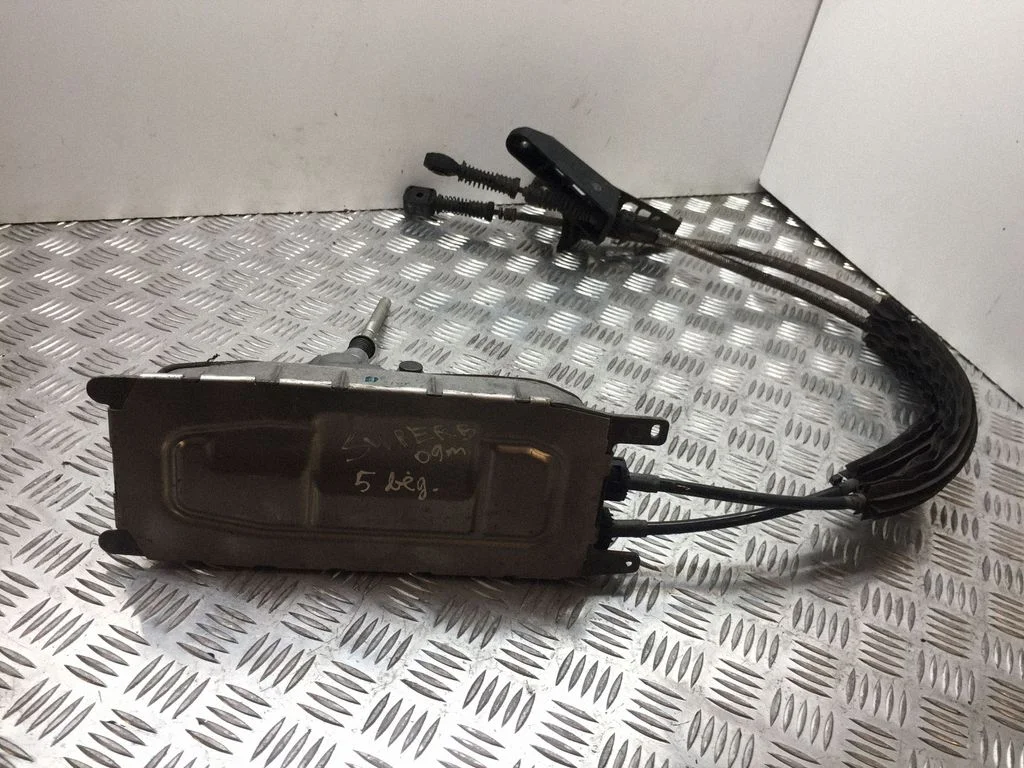 Mechanizm zmiany biegów (kulisa) 3T0711049D