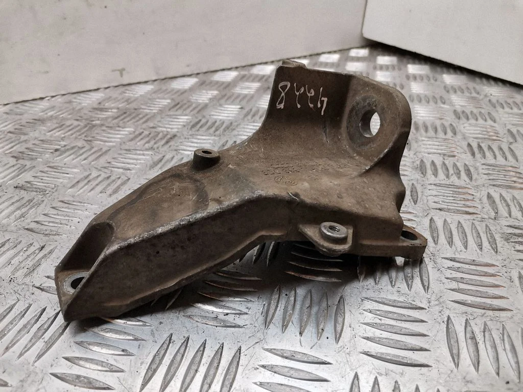 Gearbox mounting bracket 8D0399114AJ