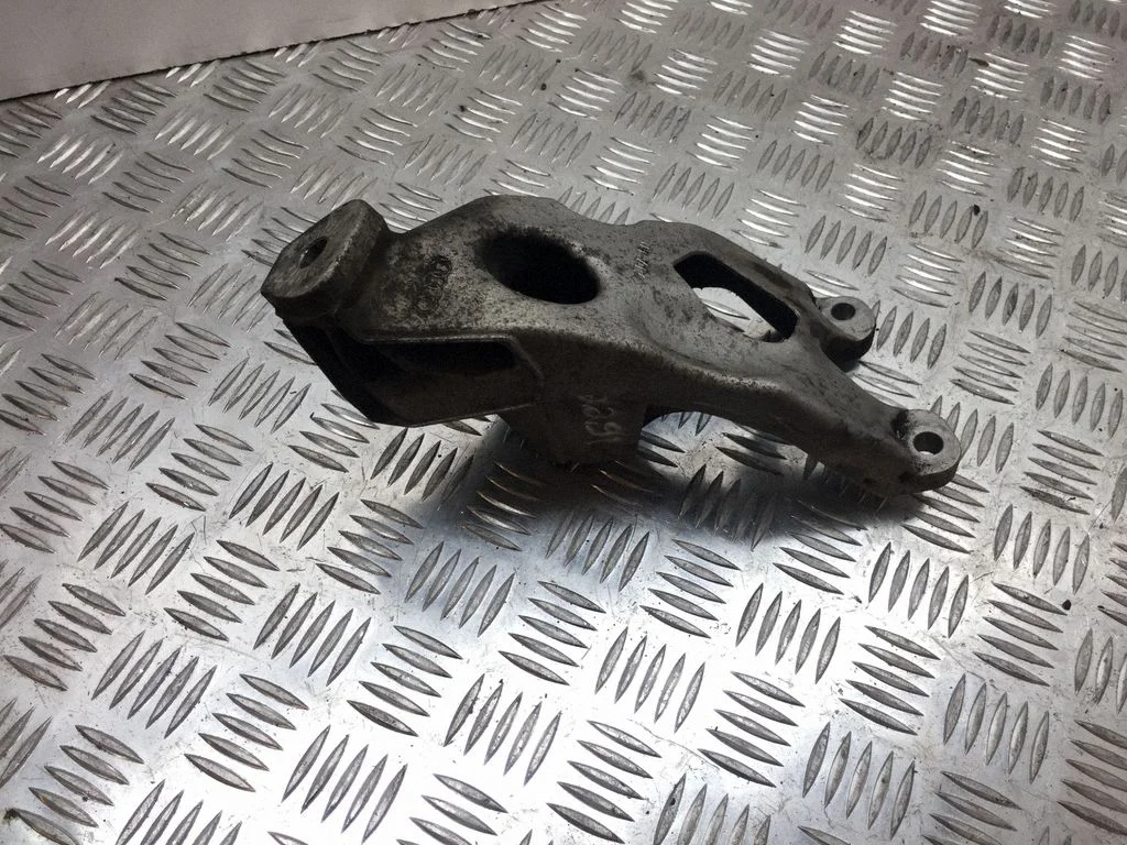 Engine mounting bracket 8K0199307