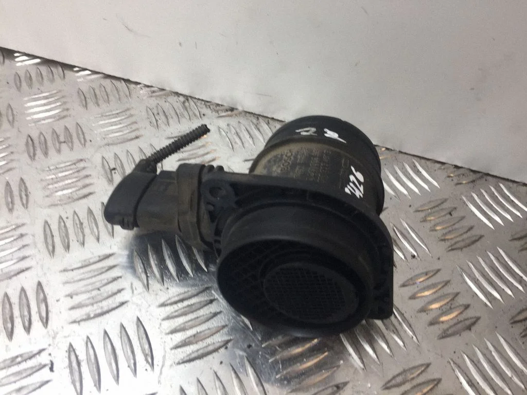 Mass air flow meter 038906461B