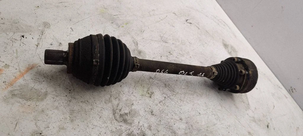 Front driveshaft – left