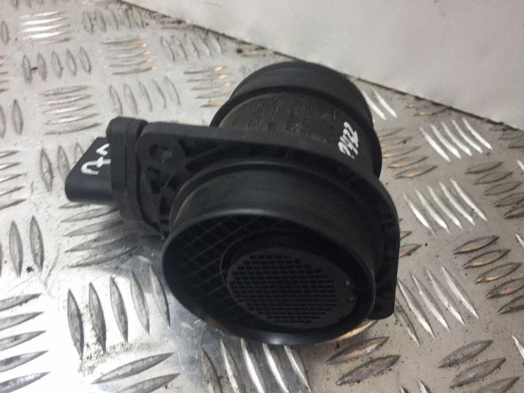 Mass air flow meter 038906461B