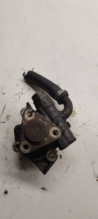 Roolivõimendi pump 800145177QE6