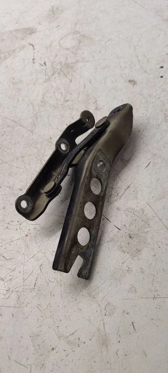 Engine bonnet/hood hinges 1Z0823302C