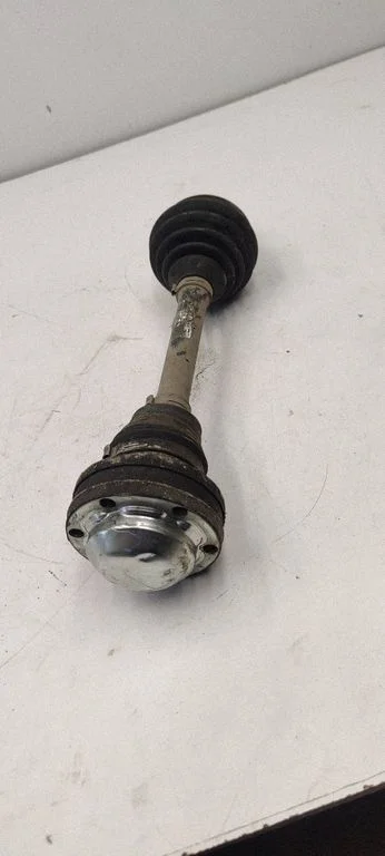Front driveshaft – front left